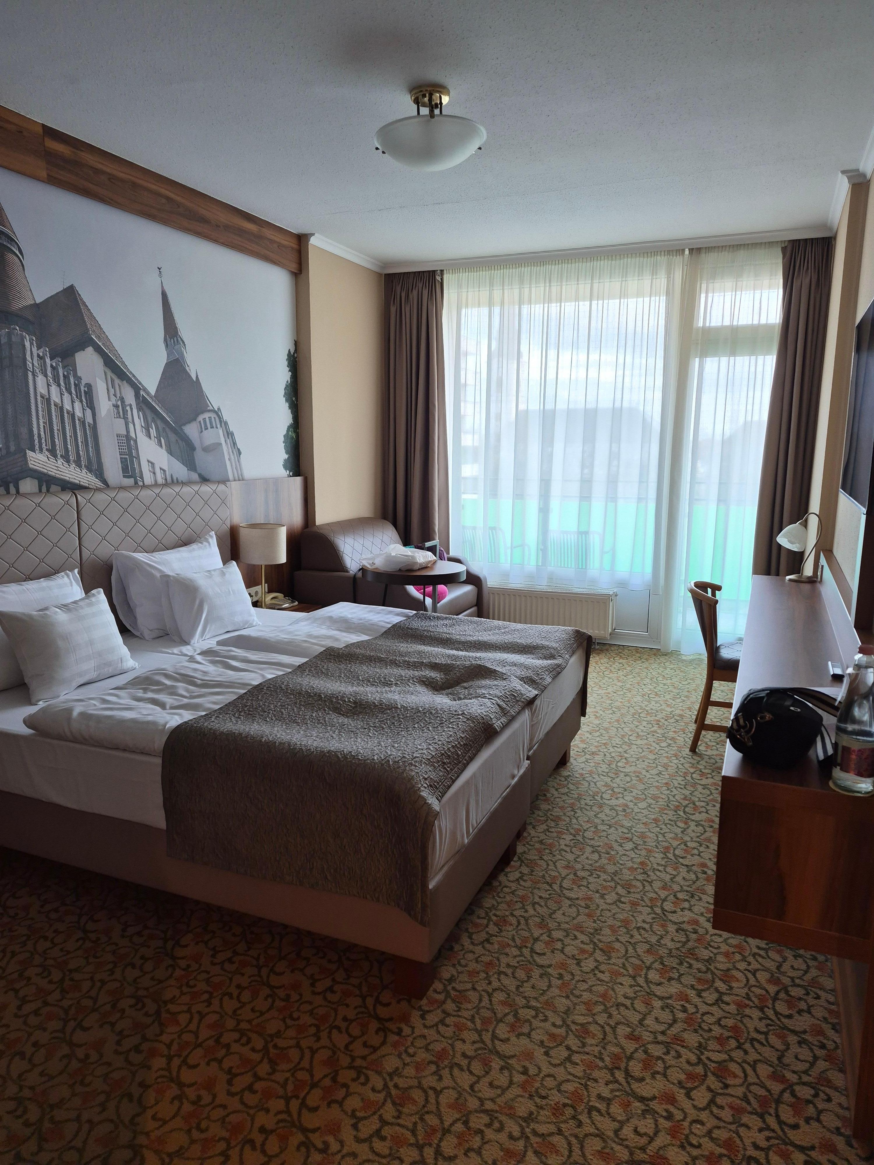 Nicely decorated, light room