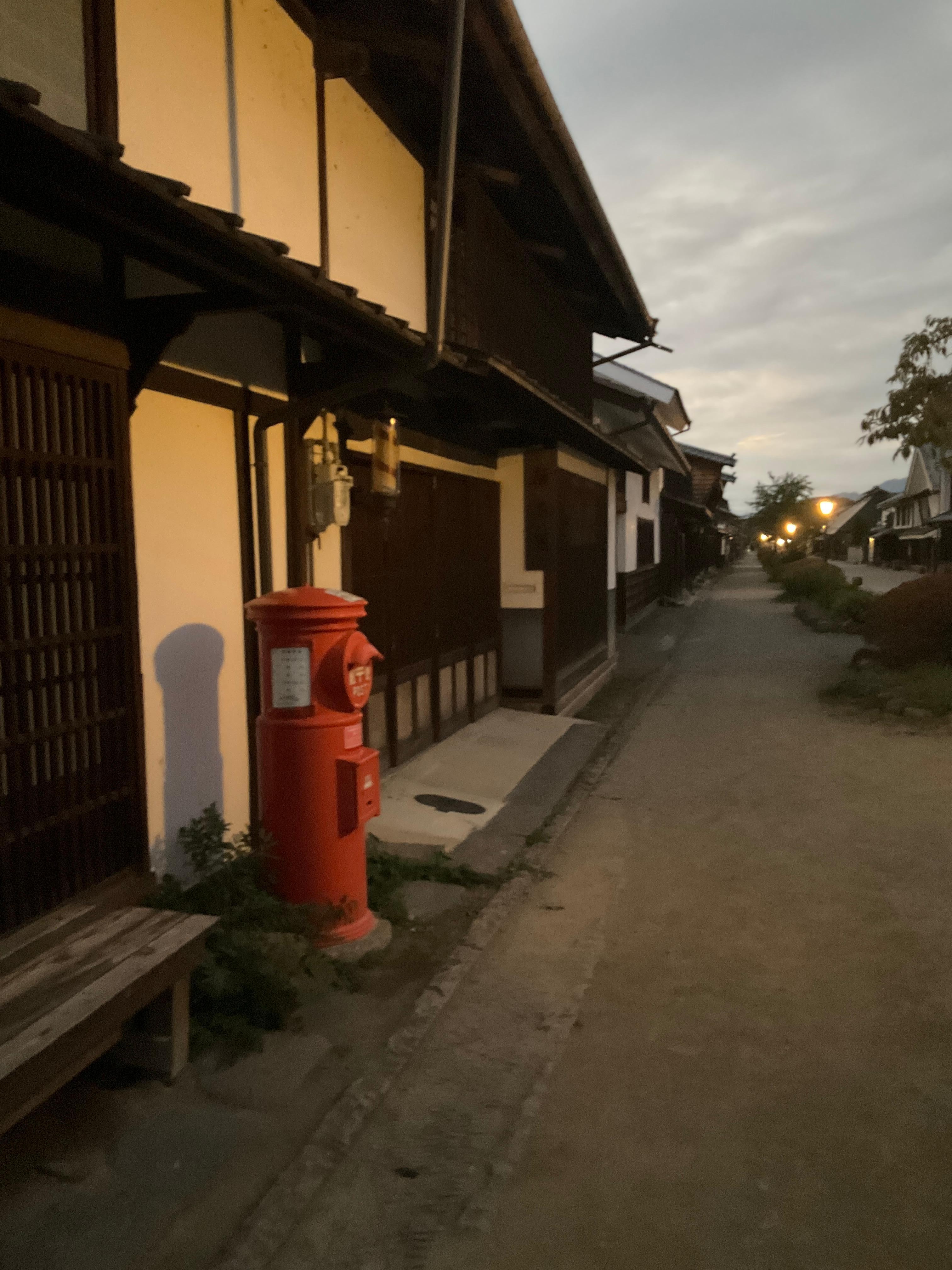 街道沿いの景色