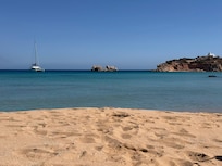 Amoopi Beach