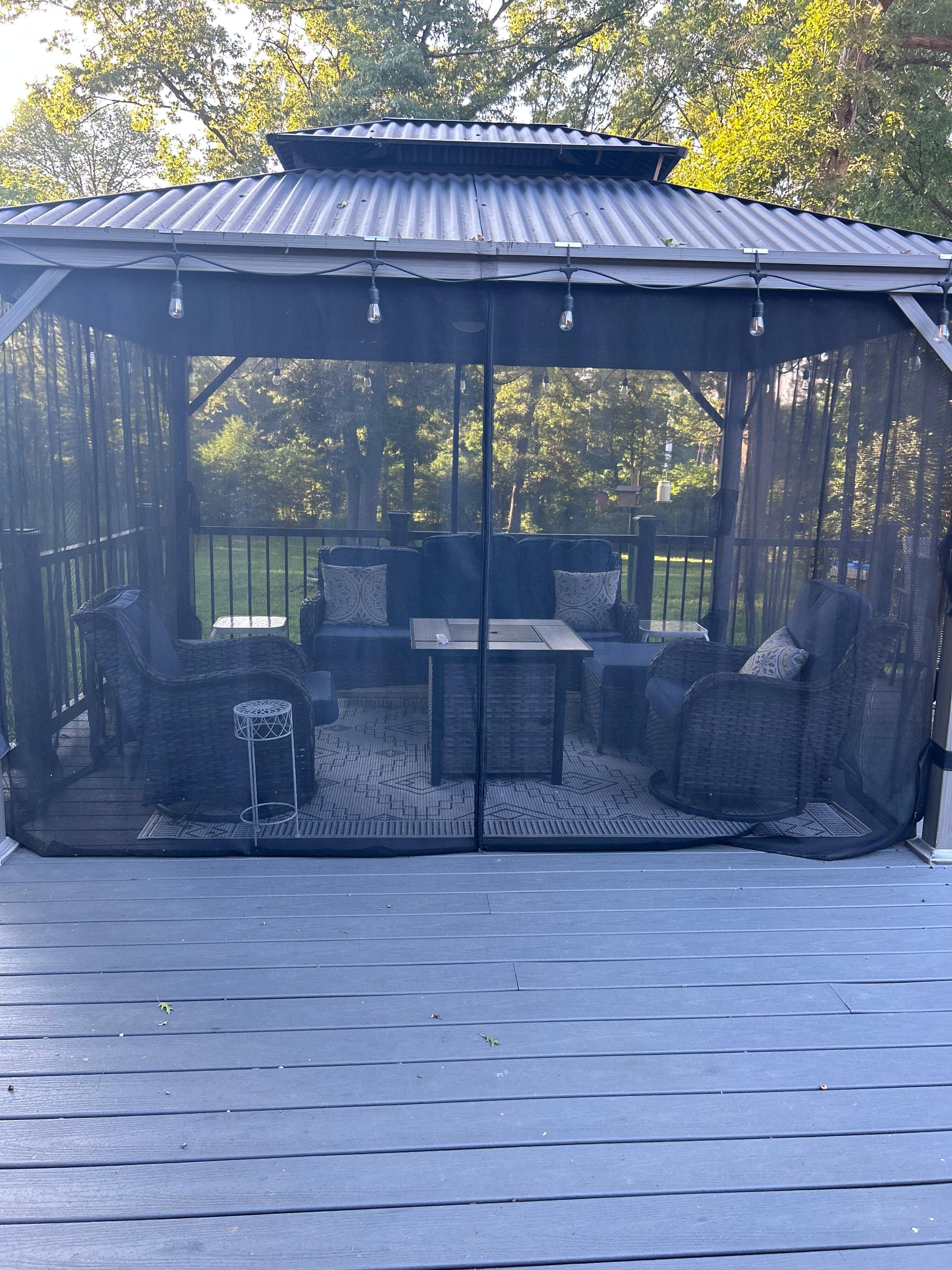 Enclosed sitting area