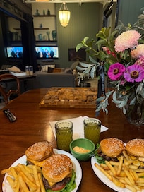 Kitchen was a dream was able to cook high quality foods while staying there with all the nice and expensive equipment they provided