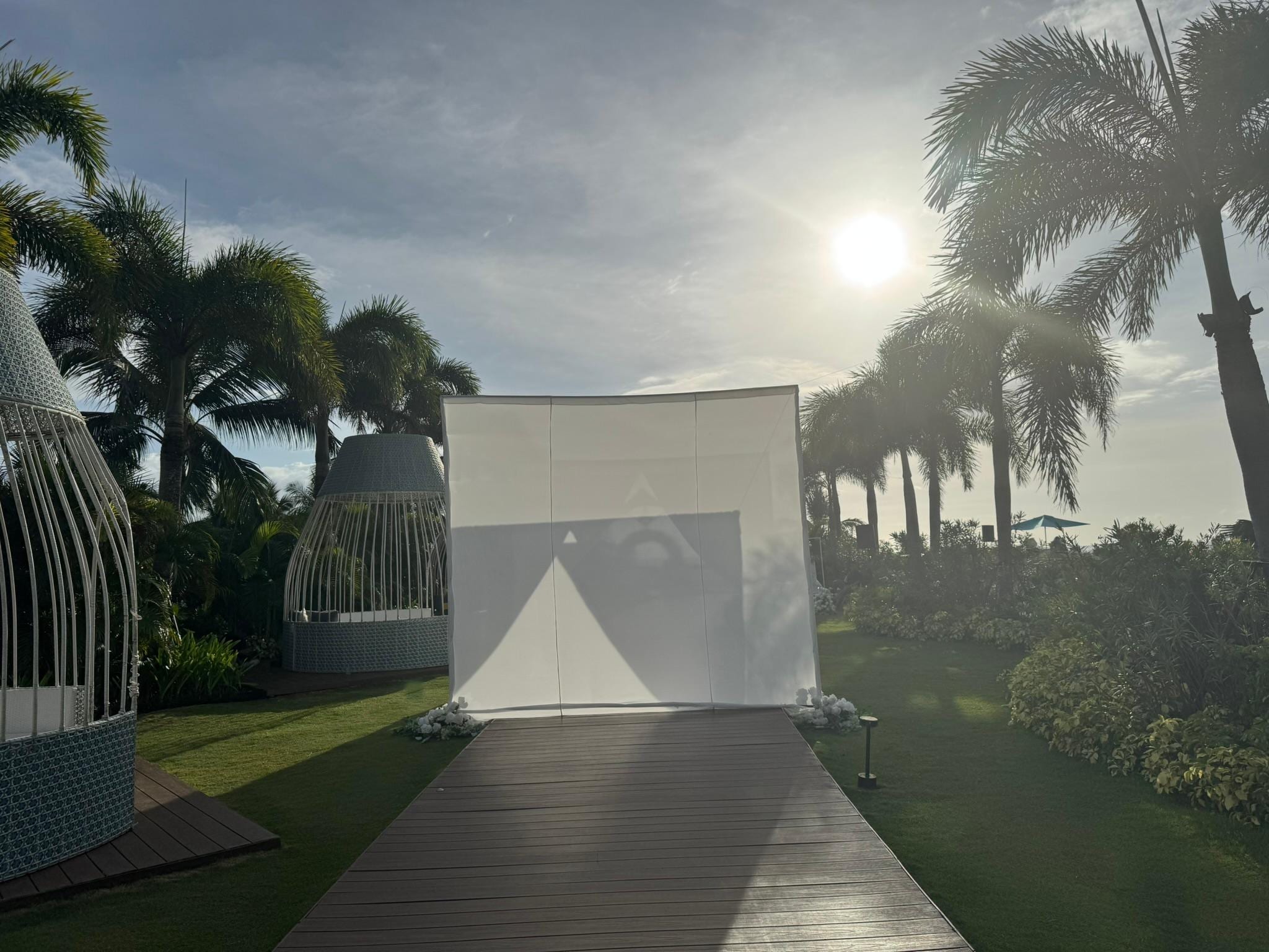 Your accesso to the Infinity Pool