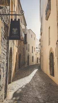 Gasse Eingang Turm Hotel