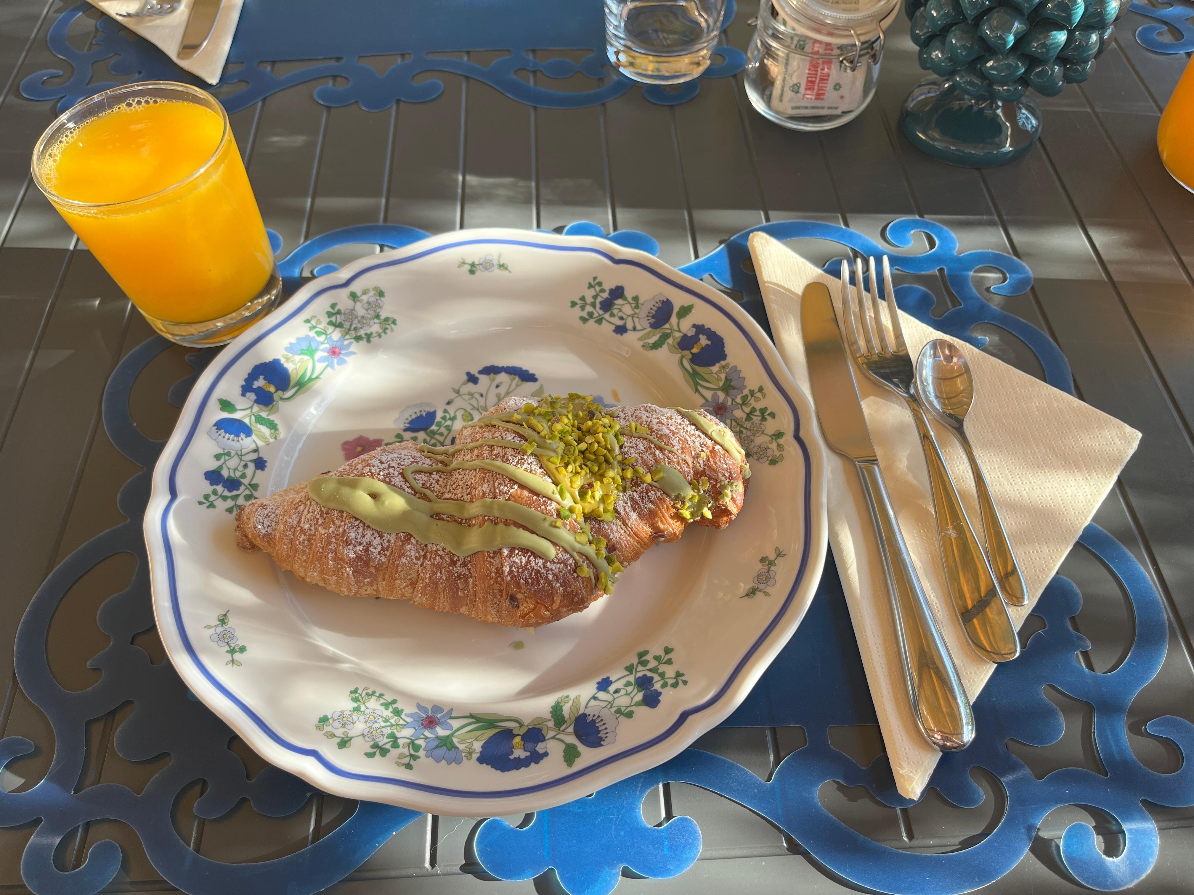 Daily Fresh breakfast 