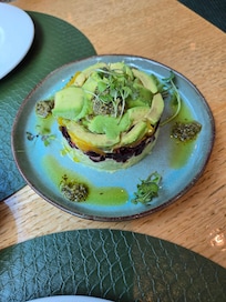 Avacado, mango, beet tartare