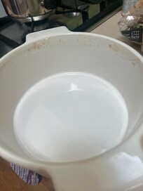 Unhygienic dirty dishes