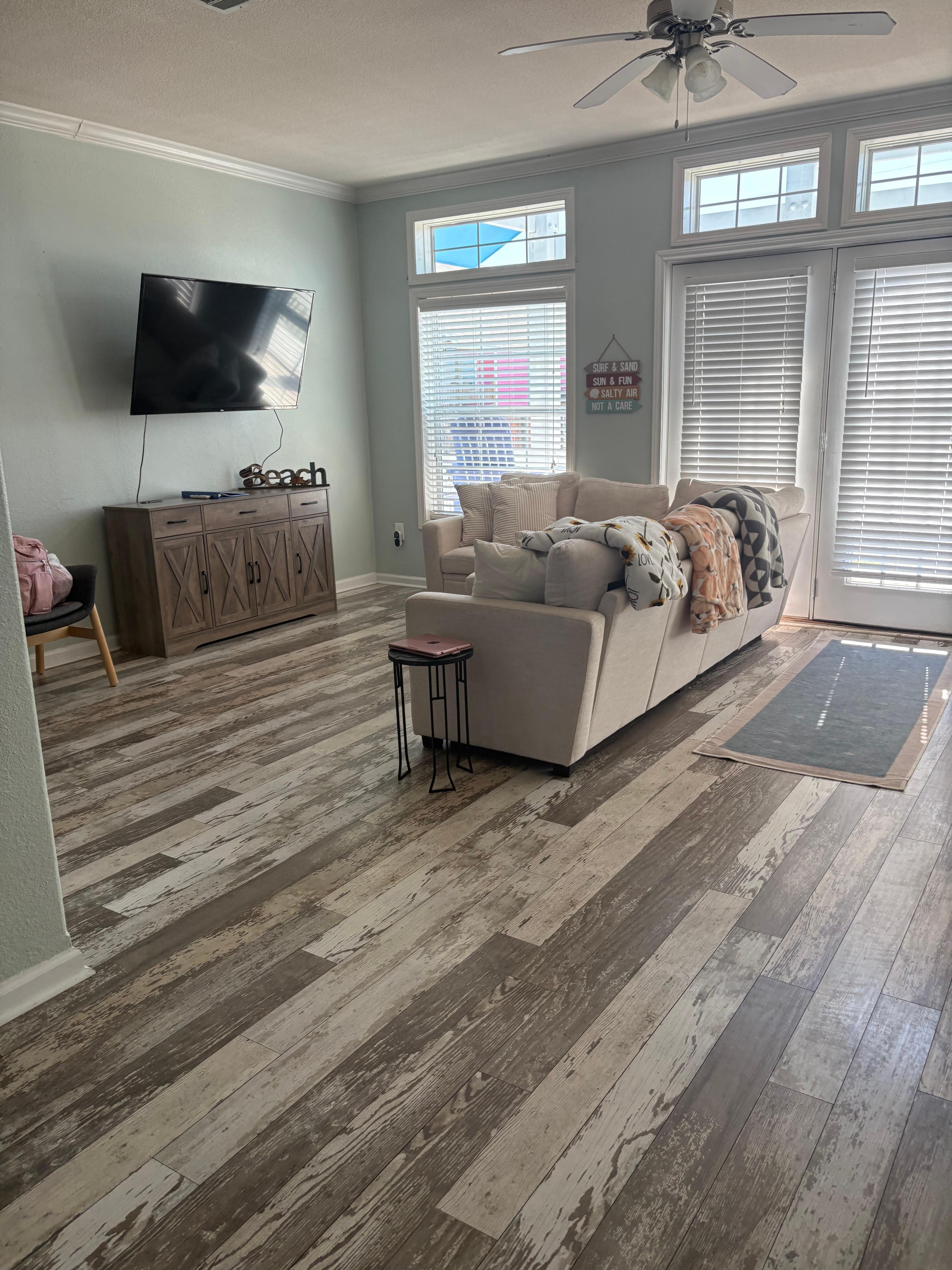 Very comfortable sofa to relax 