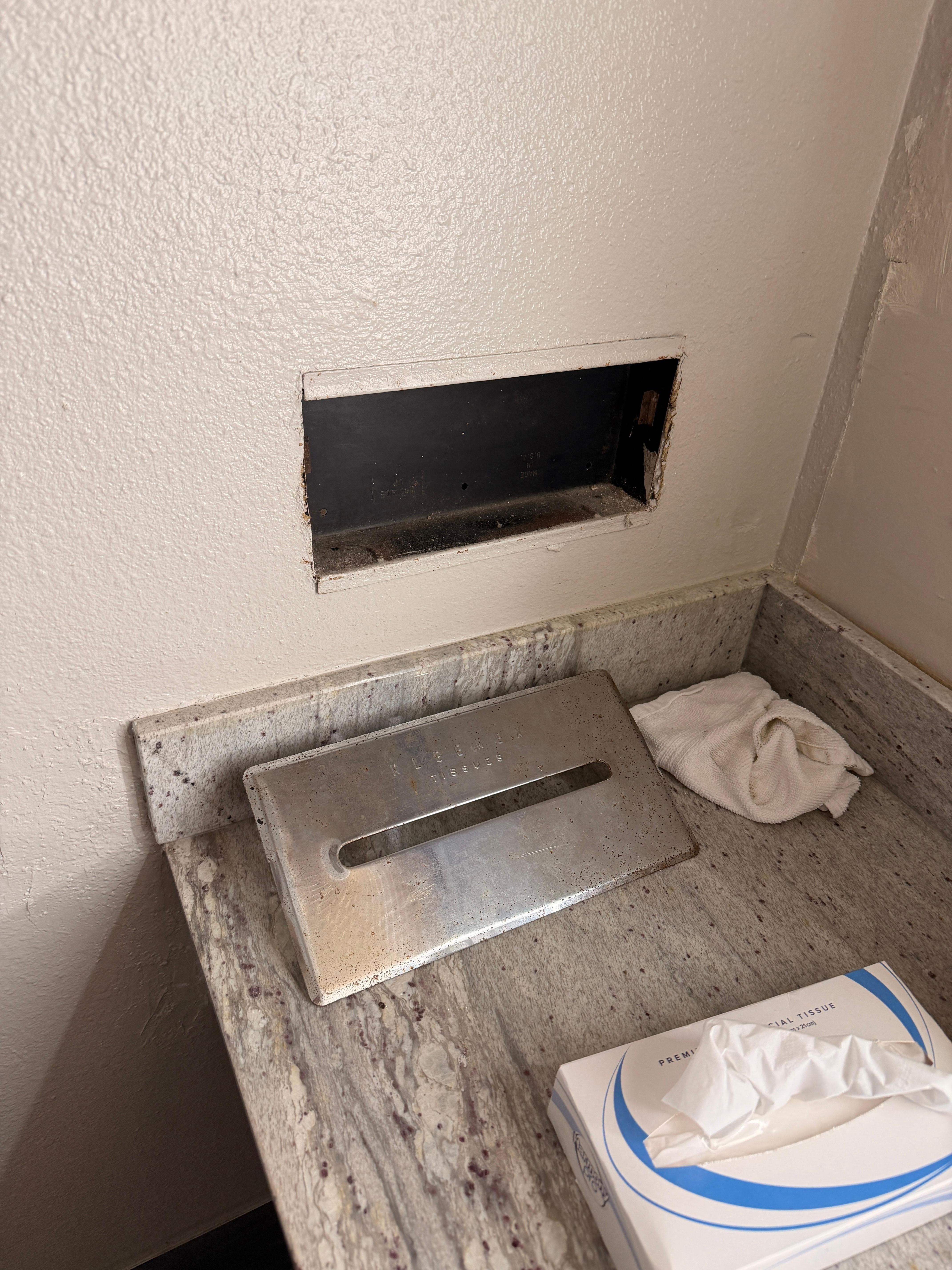 Kleenex holder was rusty and fell out