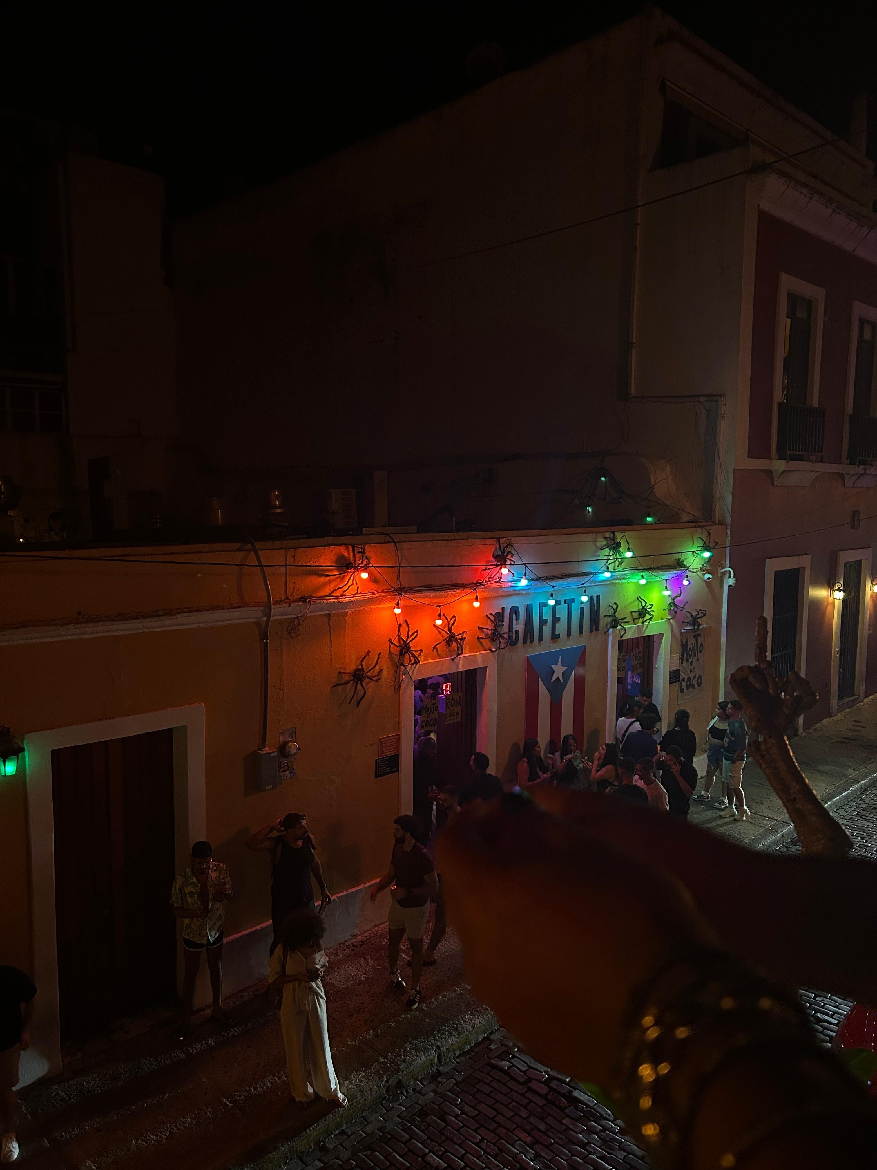 walking distance from bars and nightlife 