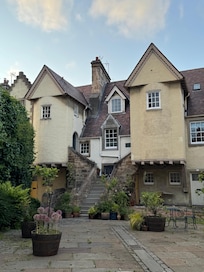 Front of property in Whitehorse Close