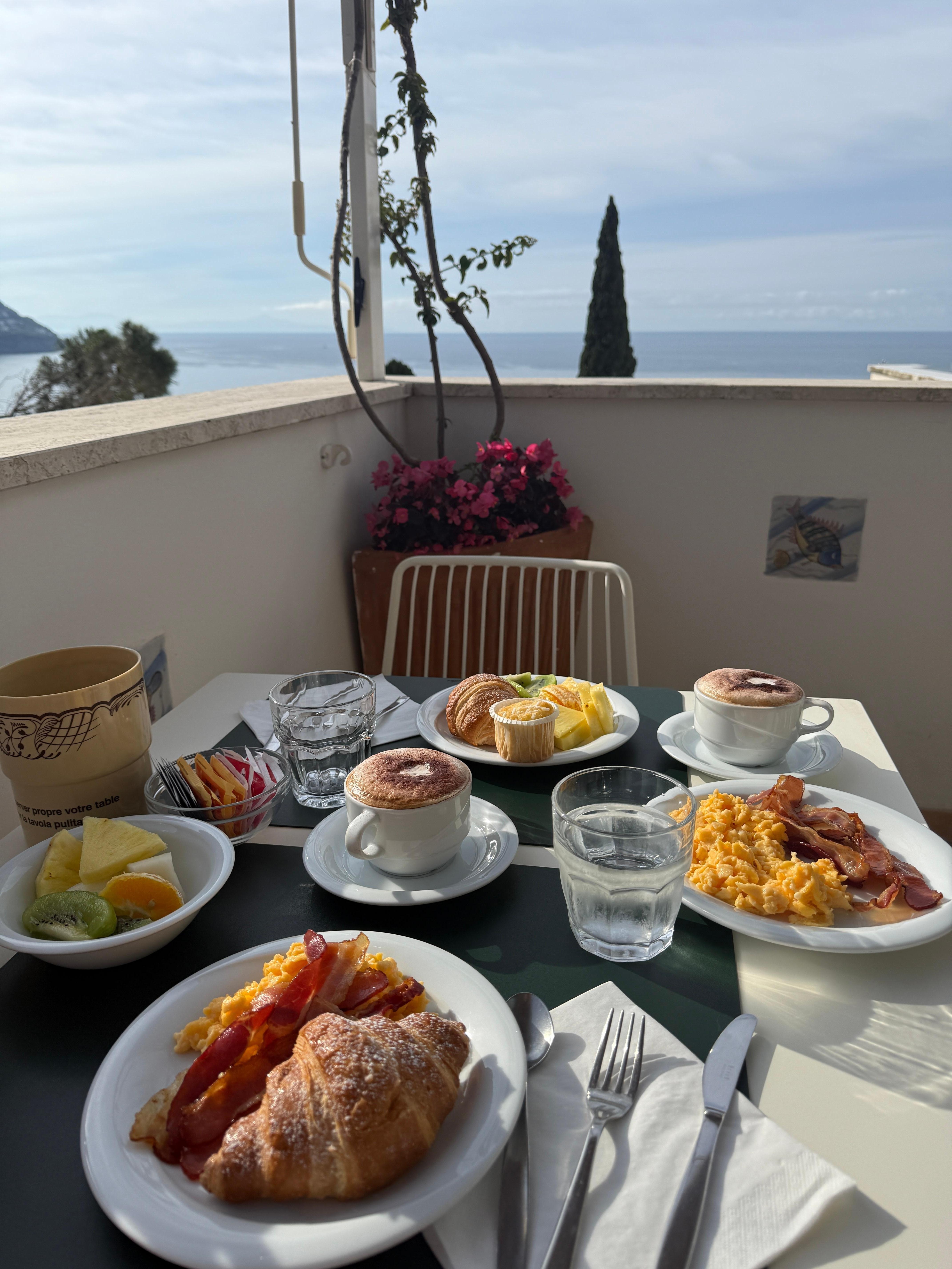 Breakfast included and delicious 