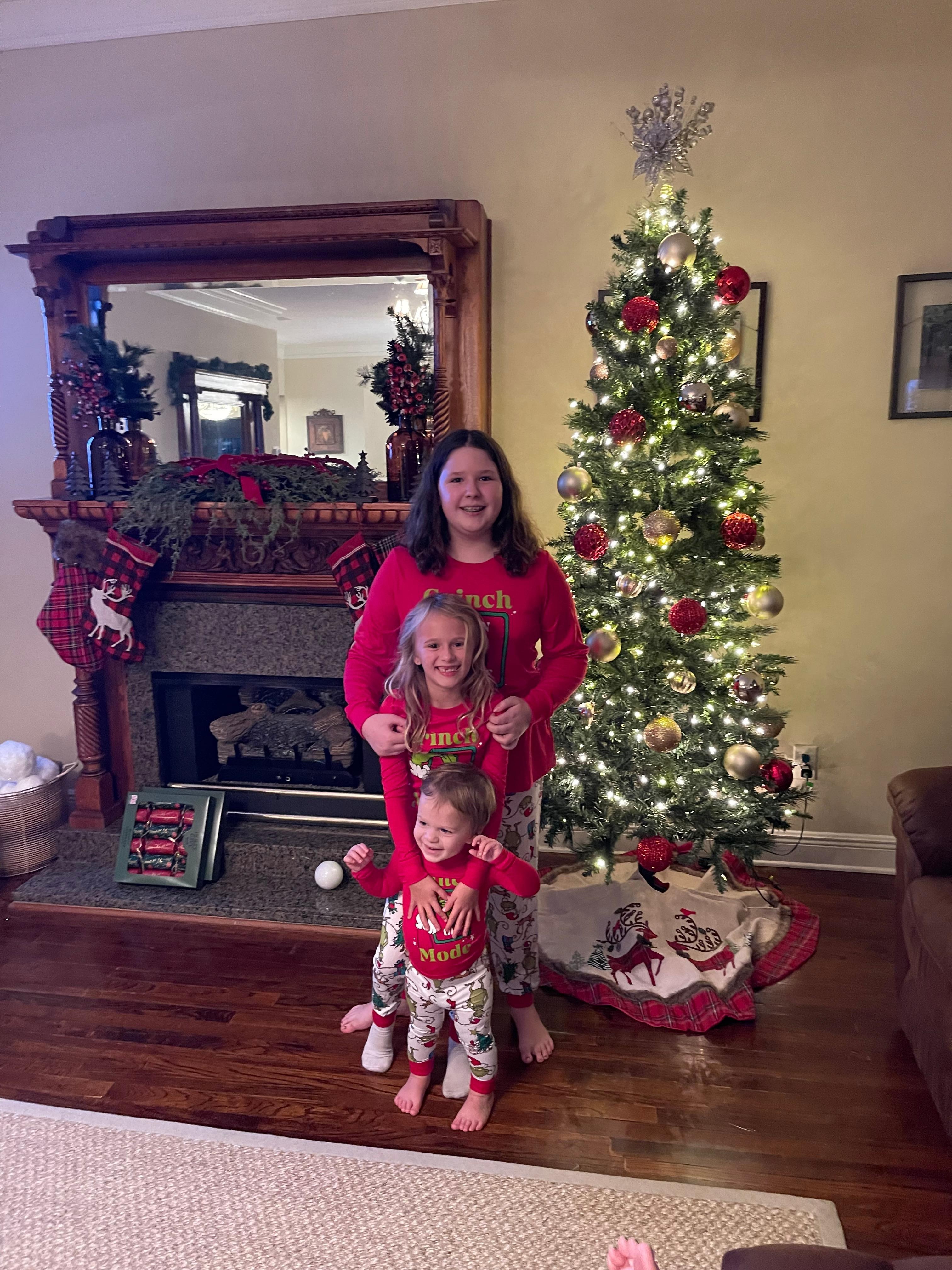 Christmas with matching cousin pjs is always fun! Even more fun on Lake Wetumpka! 