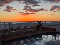 Utsikt från poolen.