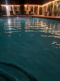Relaxing evening by the pool.