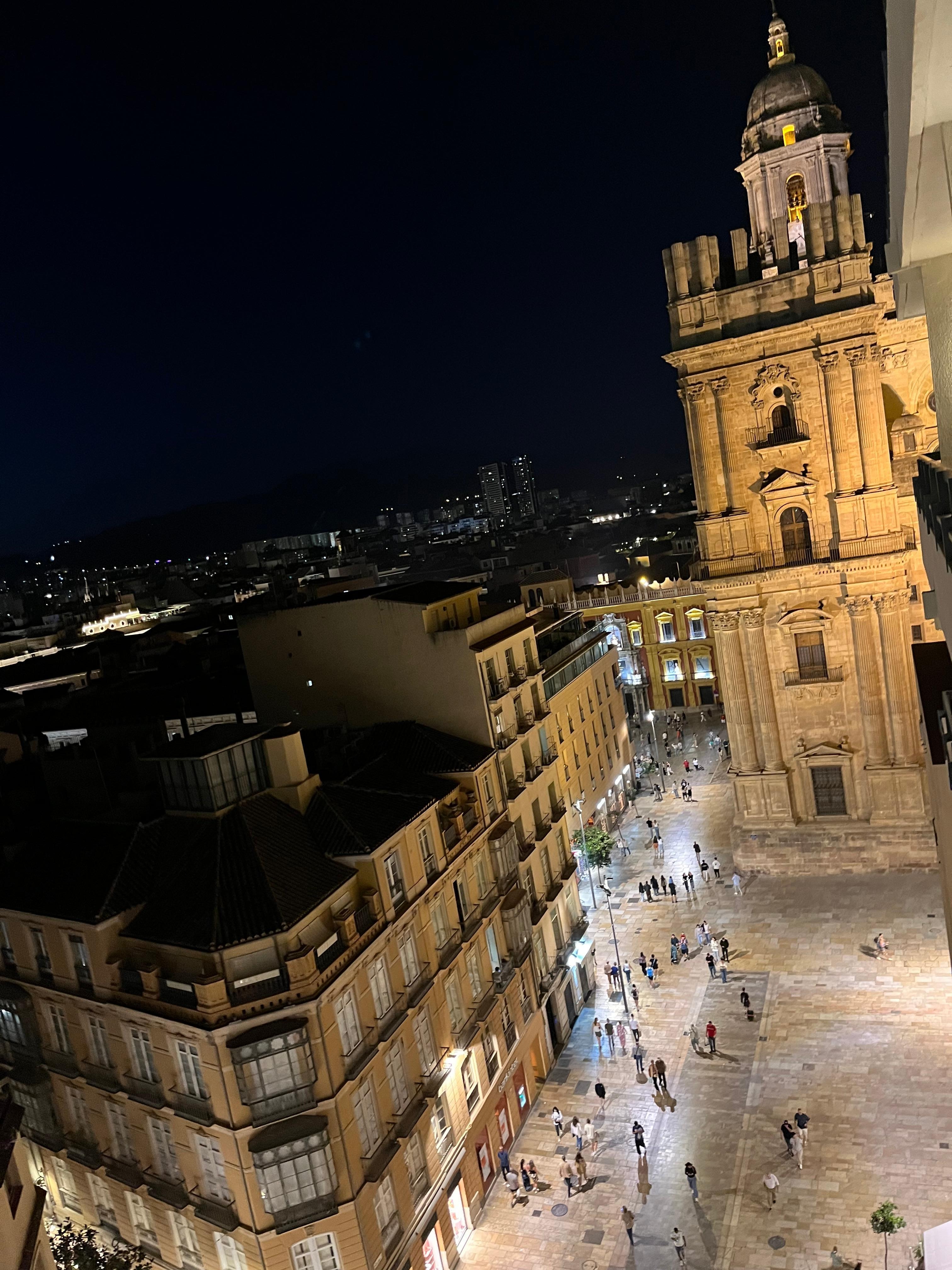 Udsigten fra altanen, 10. sal