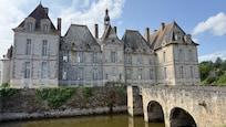 The back of the chateaux (used to be the front in medieval time)