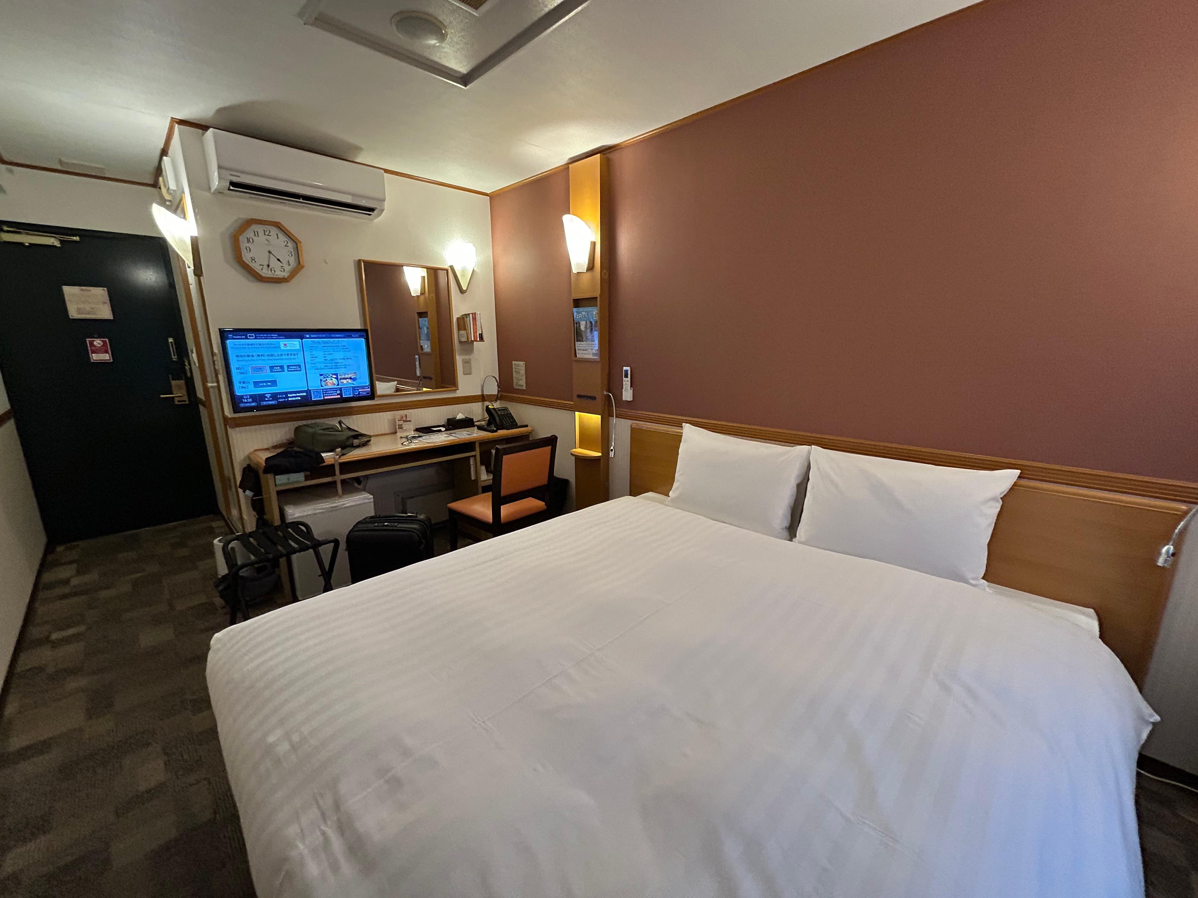 ダブルベッドがとても広かったです