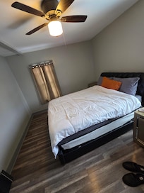 This is 1 of the 2 bedrooms which were approx. 15 degrees hotter than the thermostat read.