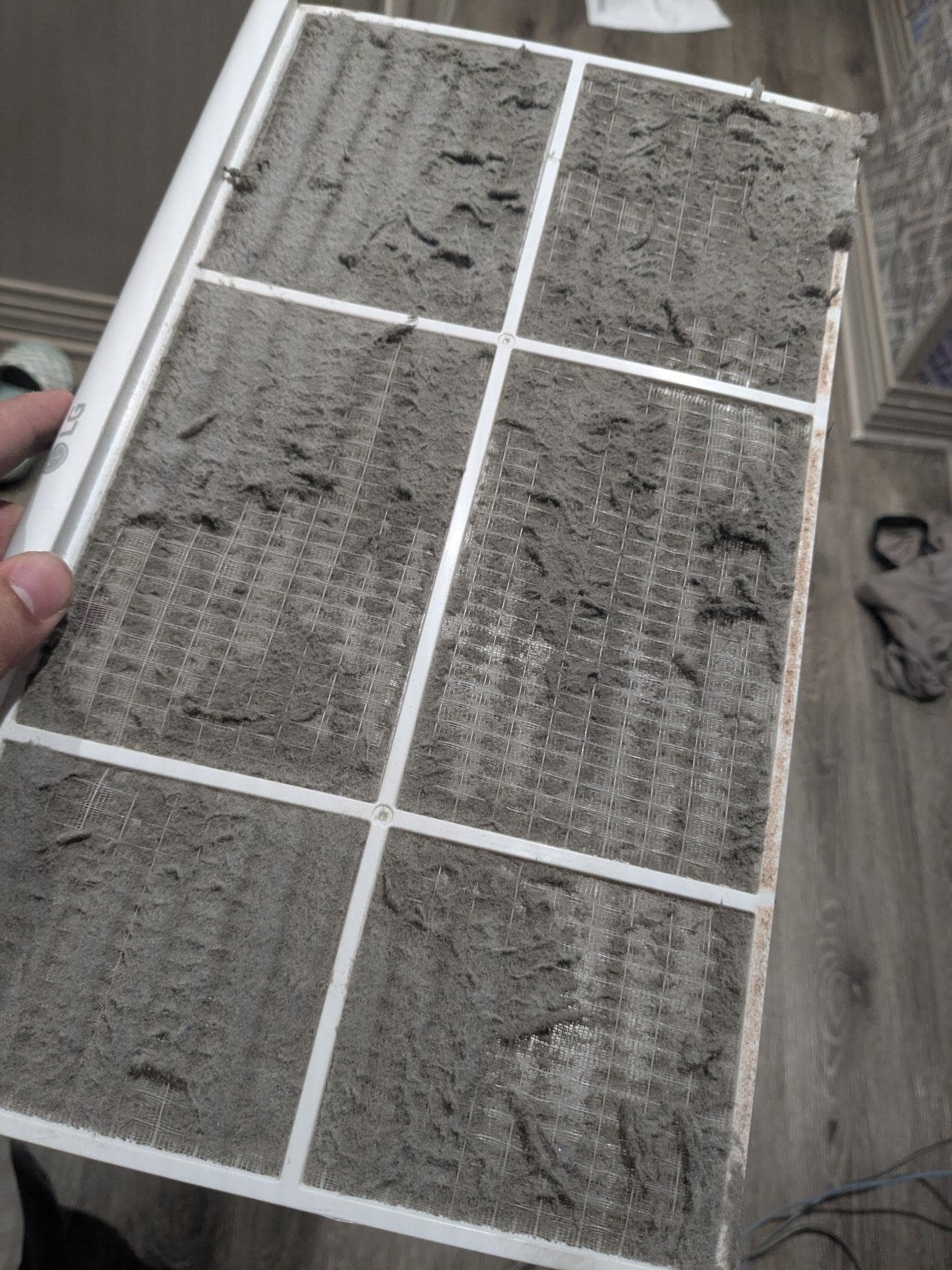 Fully covered dust filter air allowing  no air to come through went white when we cleaned it 