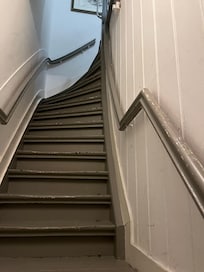 Very exciting staircase adds a bit of drama to arrival and departure!