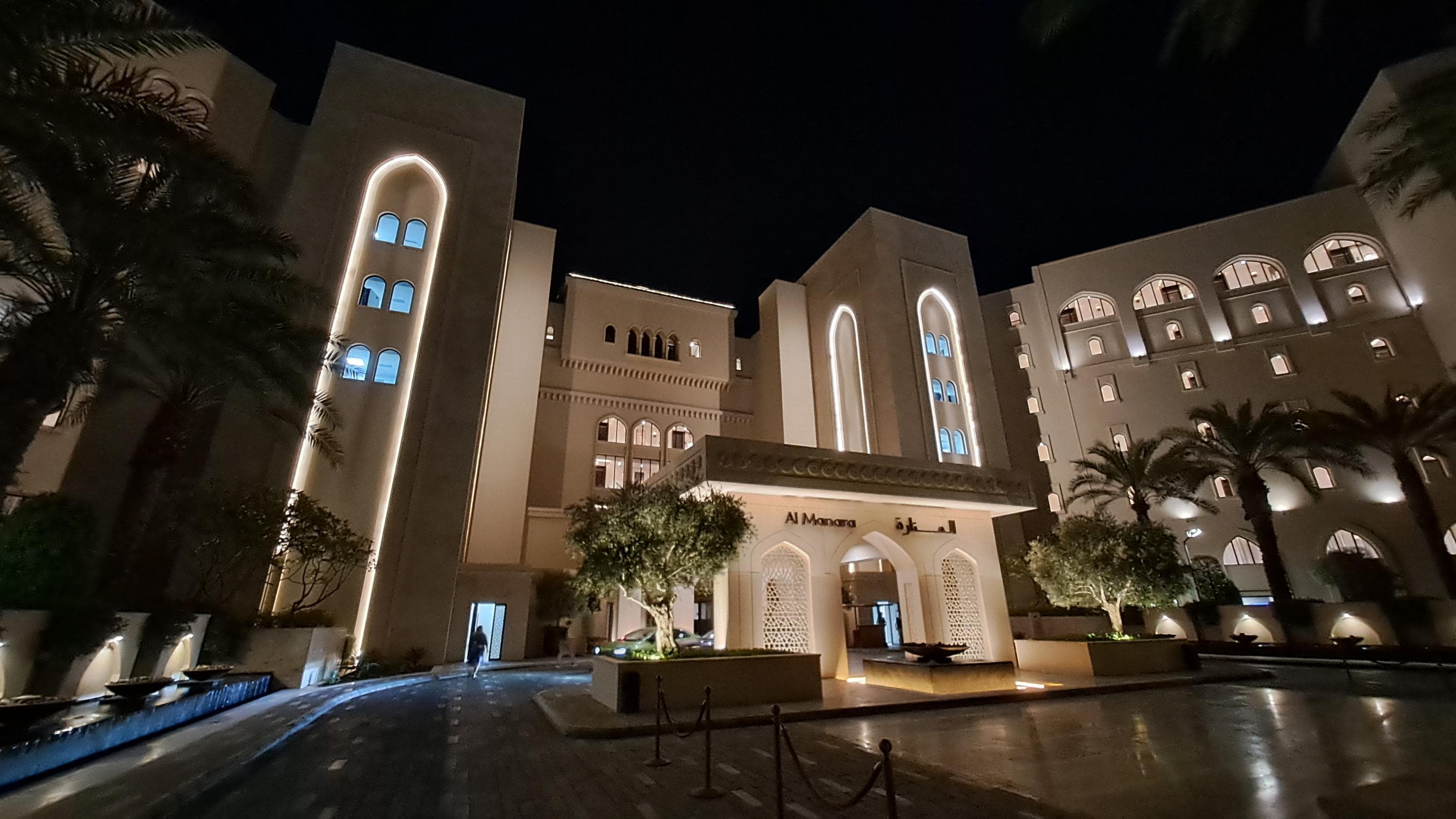 Vue entrée de l'hôtel