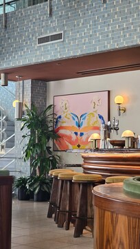 Lobby bar