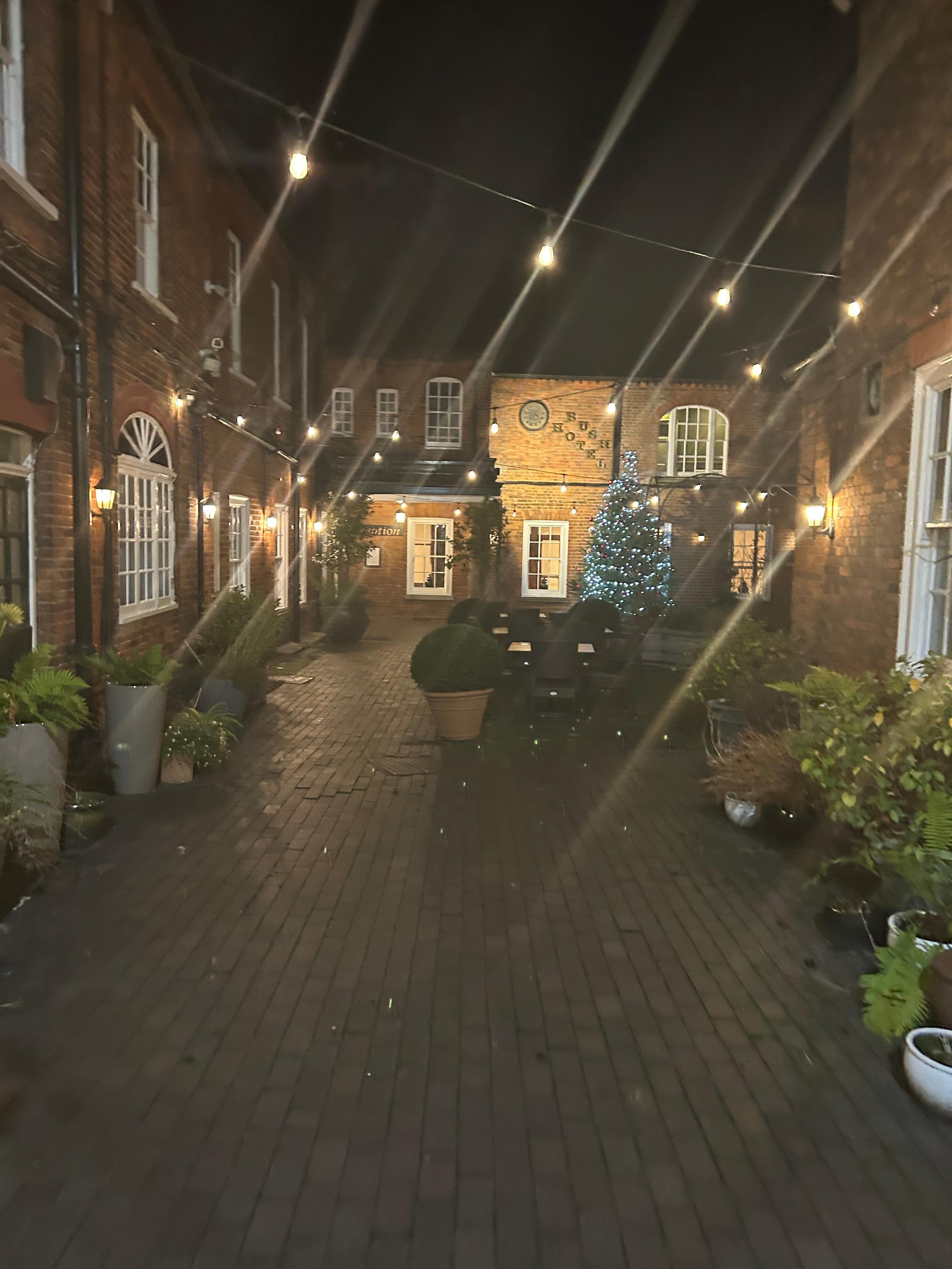 Lovely Christmas feel at the Bush Hotel 