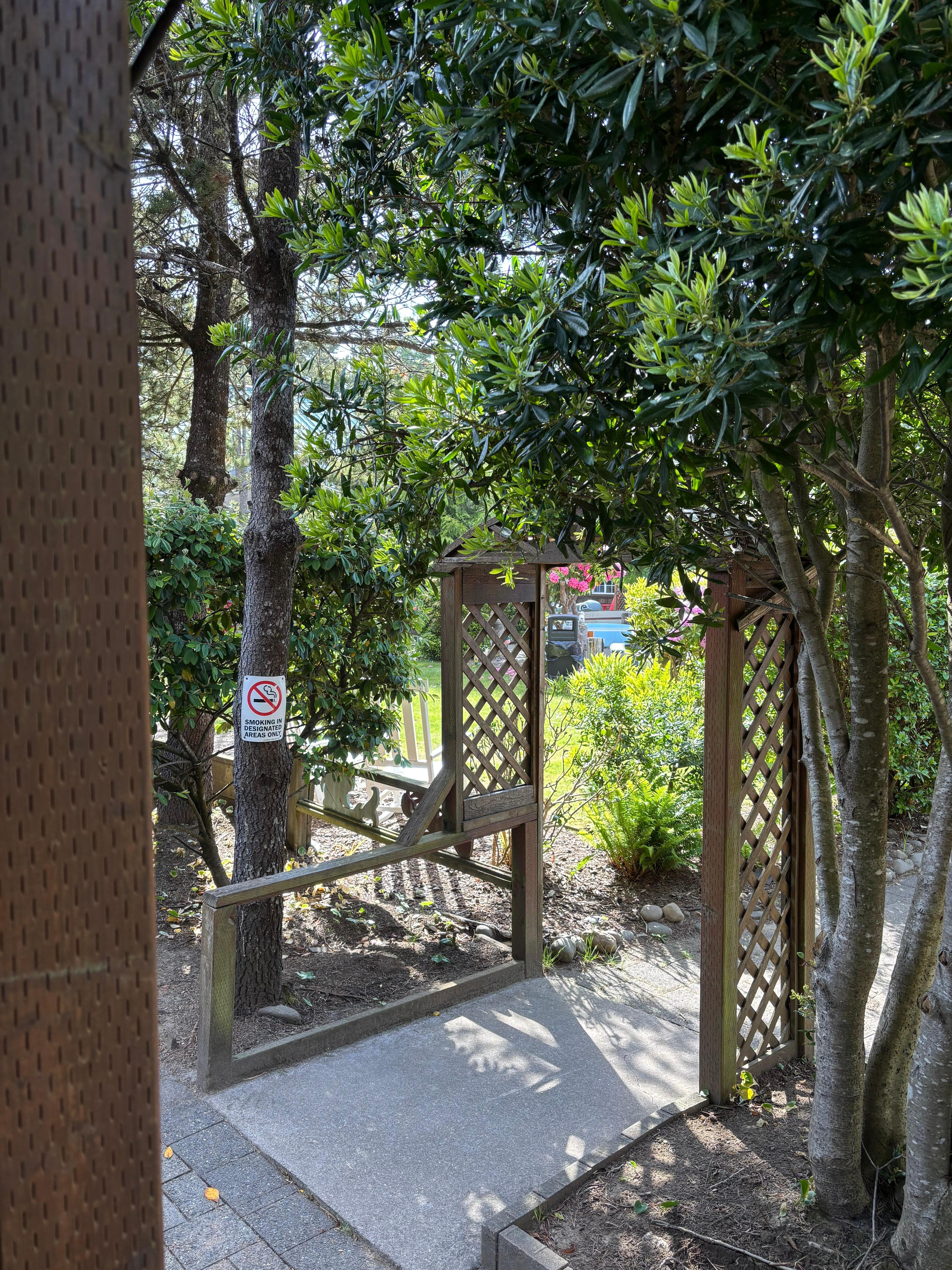 Path to common area