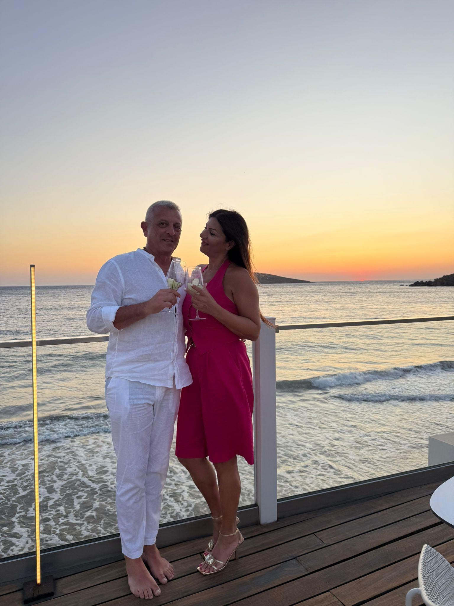 “Tramonto, mare e un brindisi d’amore. Hotel Kantaoui ci ha regalato momenti indimenticabili, tra eleganza e pace assoluta.”
