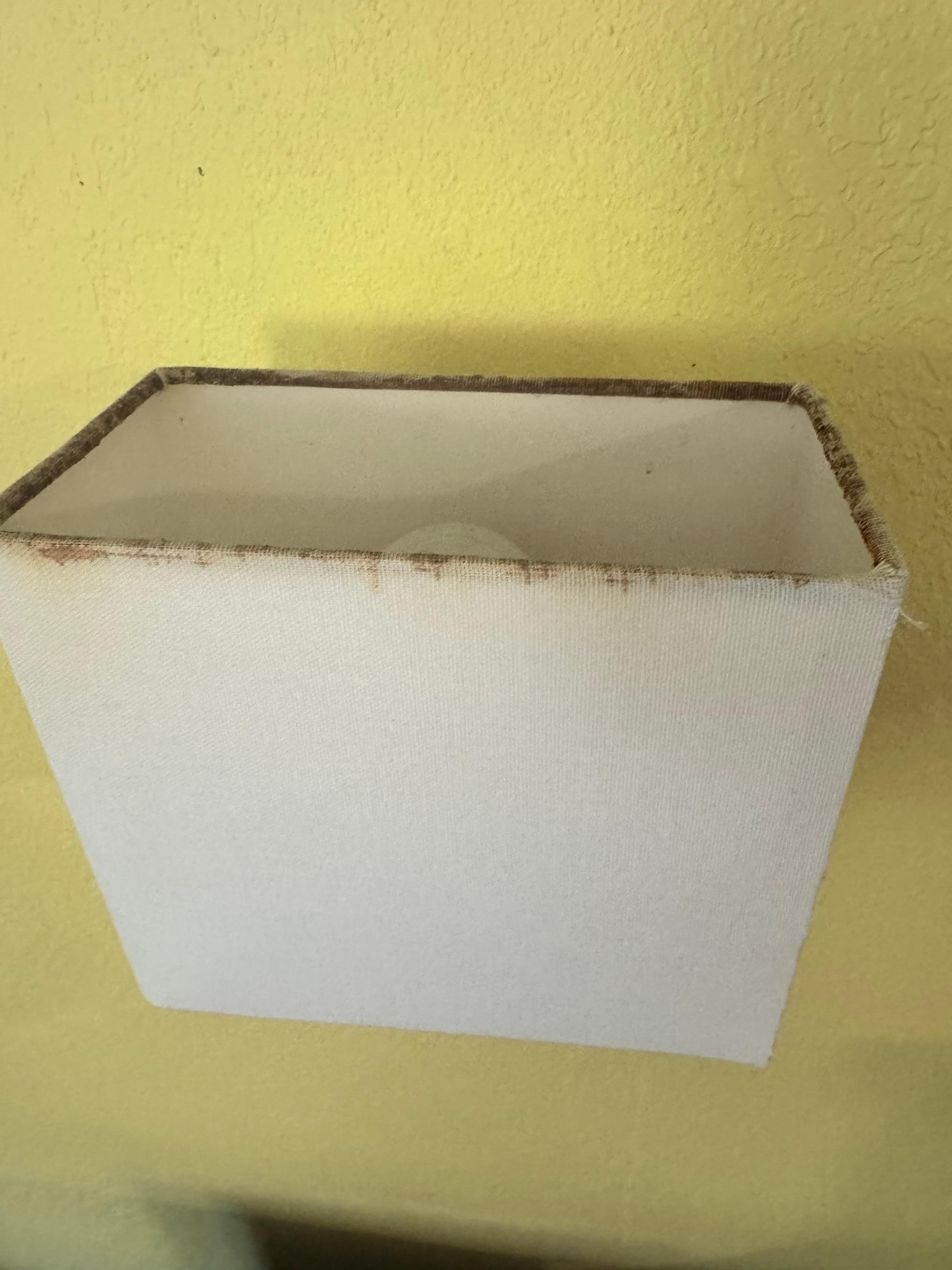 Second room rust and mold on lamp