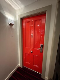 Handy lovely few different doors on 7th floor..