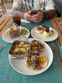 Helios Lunch