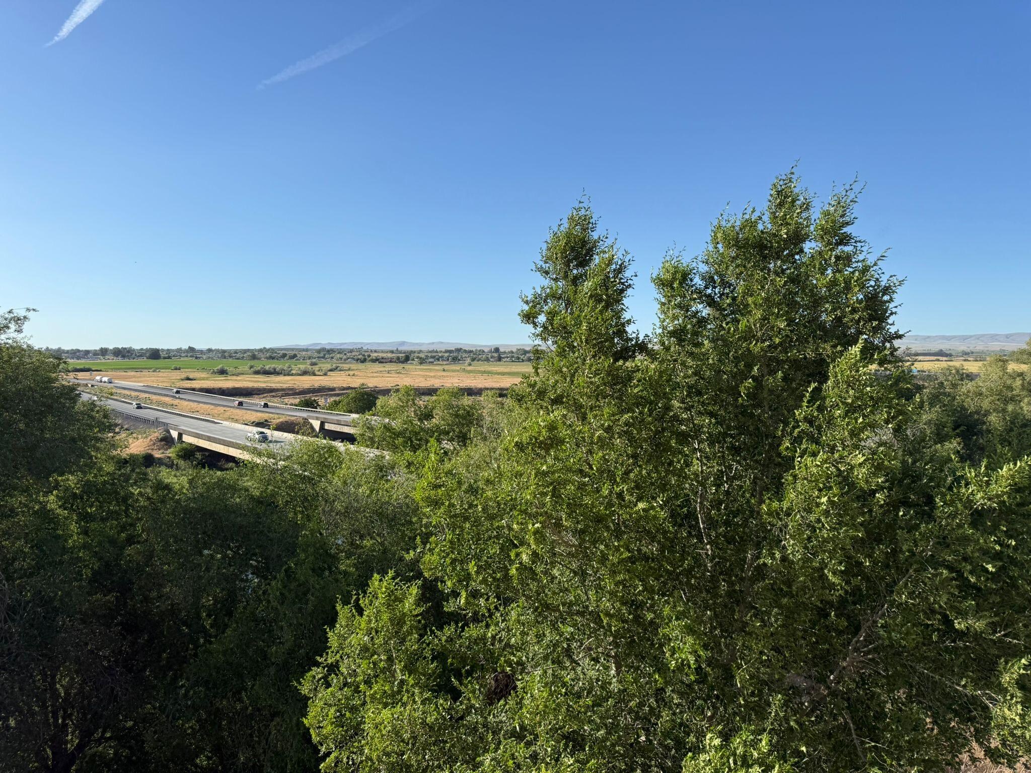 This is the highway and the sound of the cars that we hear from our room’s balcony with a supposedly valley view