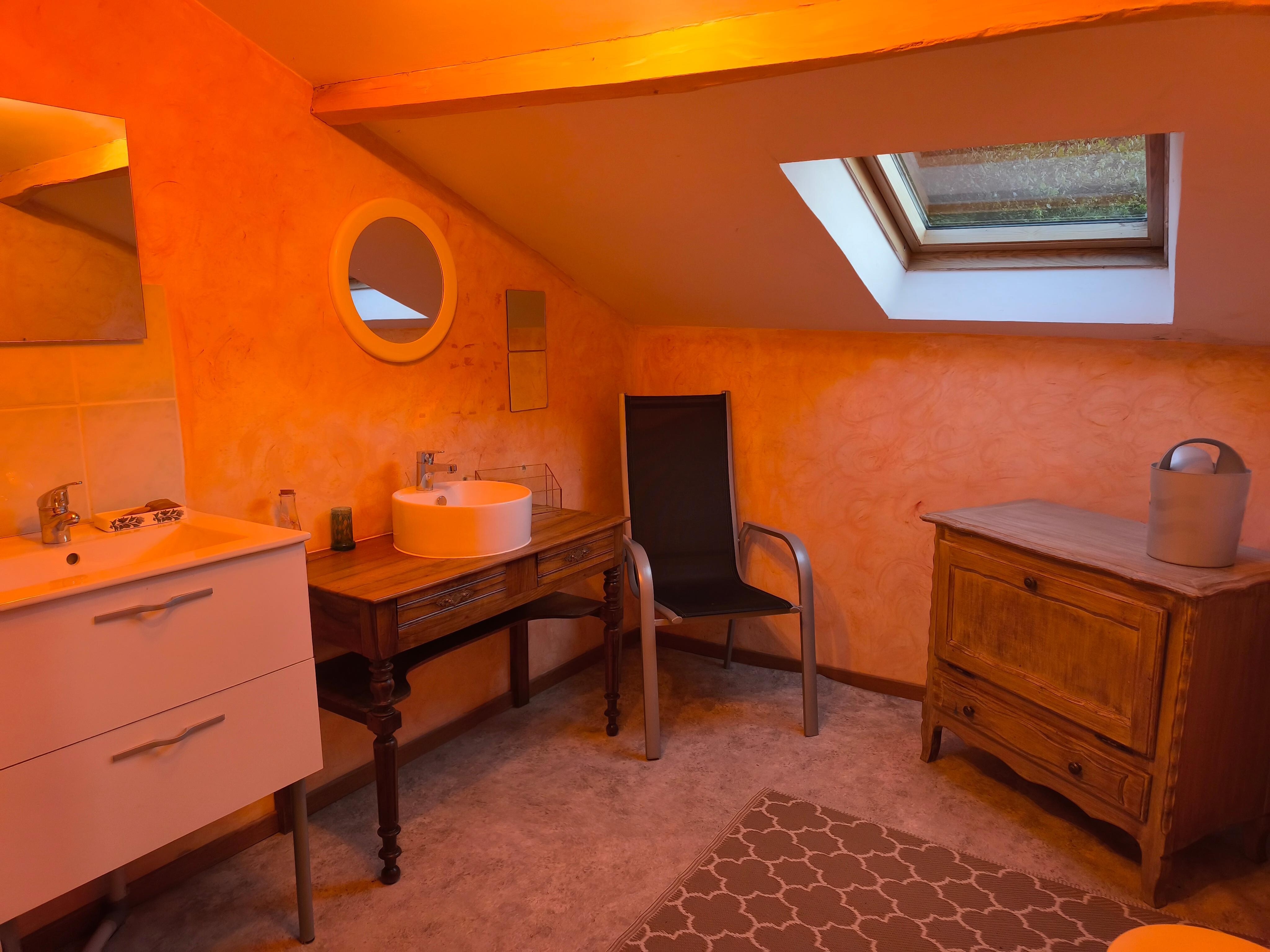 Le deuxième côté de la salle d'eau