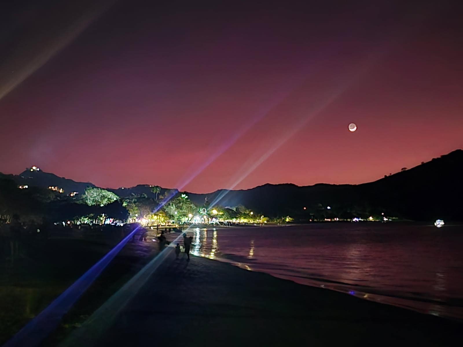 Coco beach just a walk a block or 2 away.