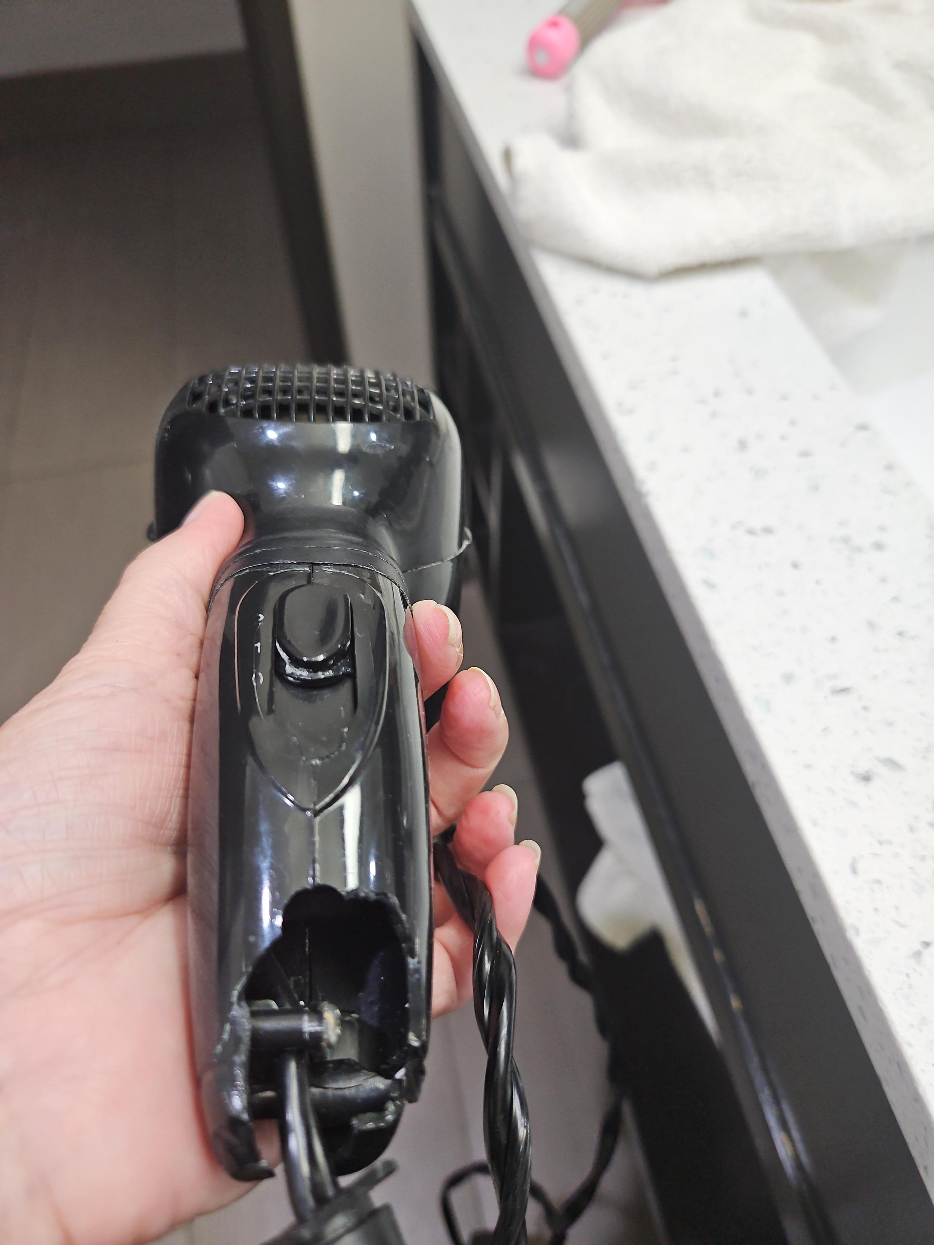 I wish id taken more photos of the filth. Hairdryer did work even though someone broke the end off.... ran in 20 secincrements. 