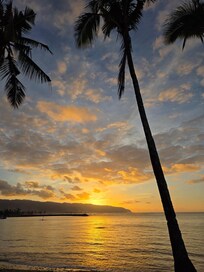 Sunset 5 min drive away!