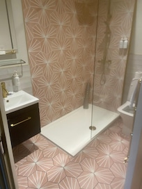Bathroom room3