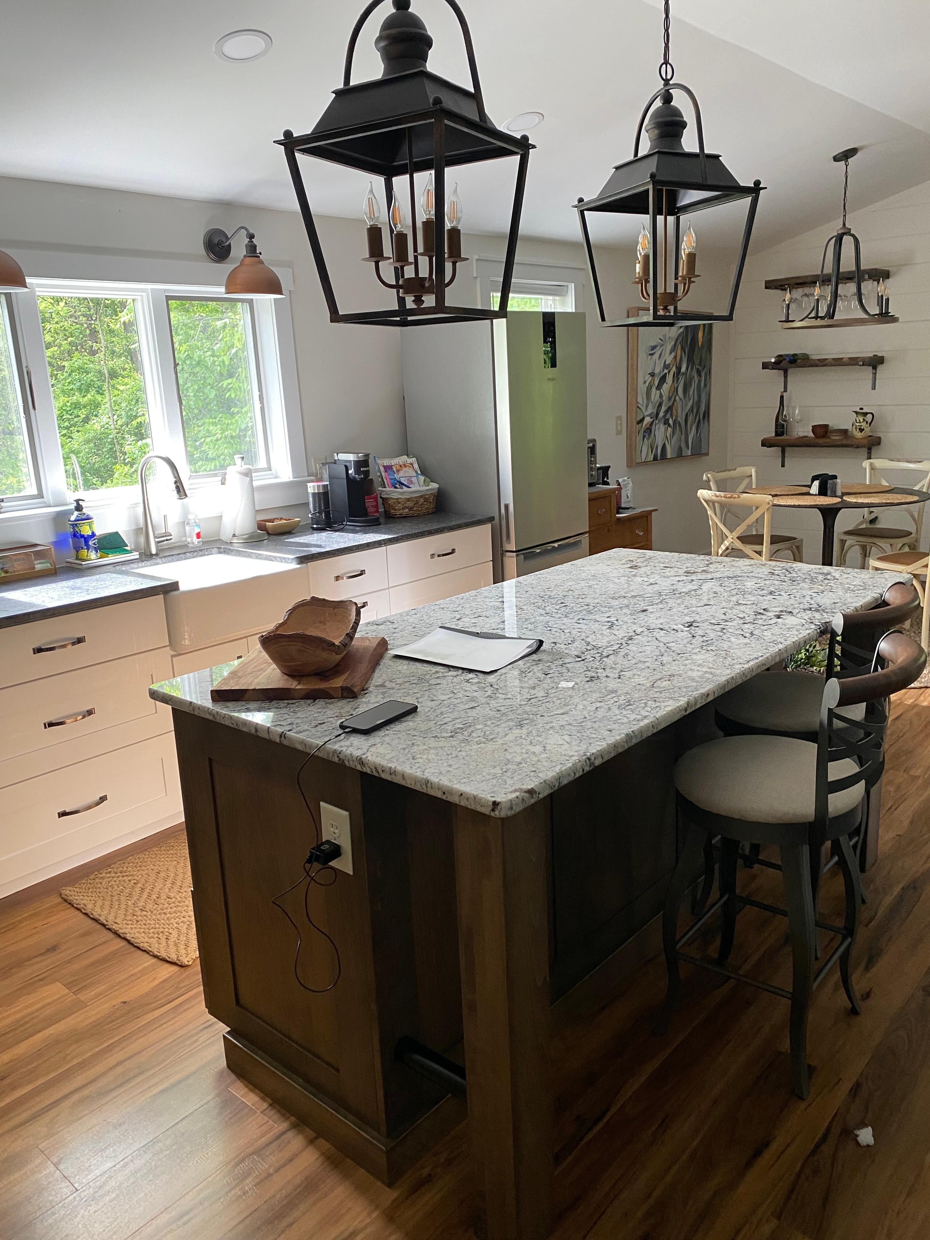 High quality appliances.   Drawers well stocked and very neatly arranged.   