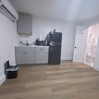 Small butt very usable and clean