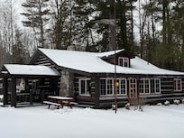 Wonderful location next to a stream!