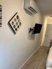 General room view and fittings