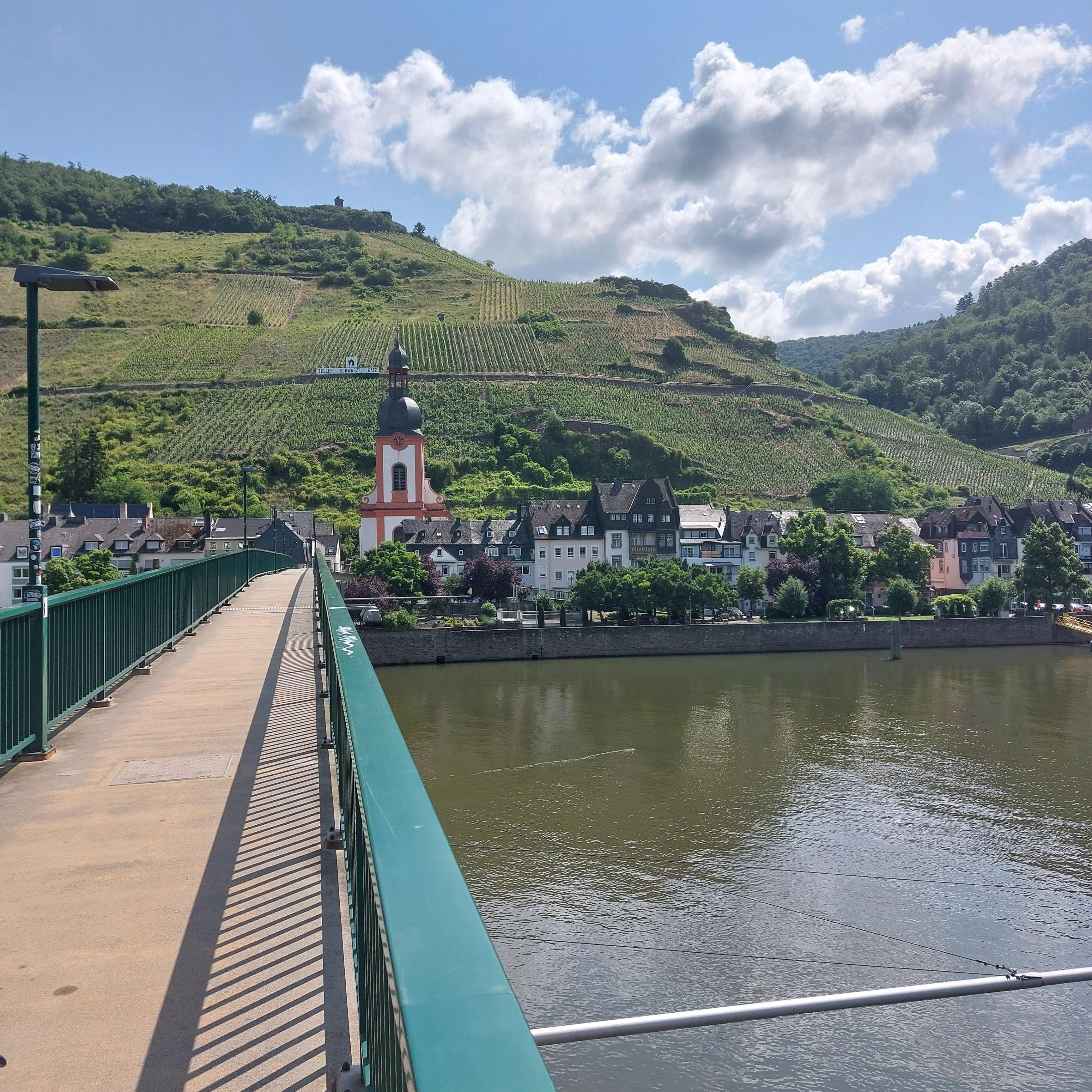 Fußgängerbrücke