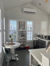 Kitchen with all you need for a great stay!