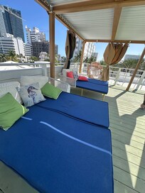 Covered beds to rest in if you have to wait for room to be ready