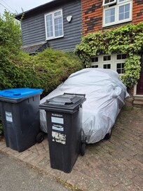 Due to the car on the drive, it does narrow the space for any guest and there car.