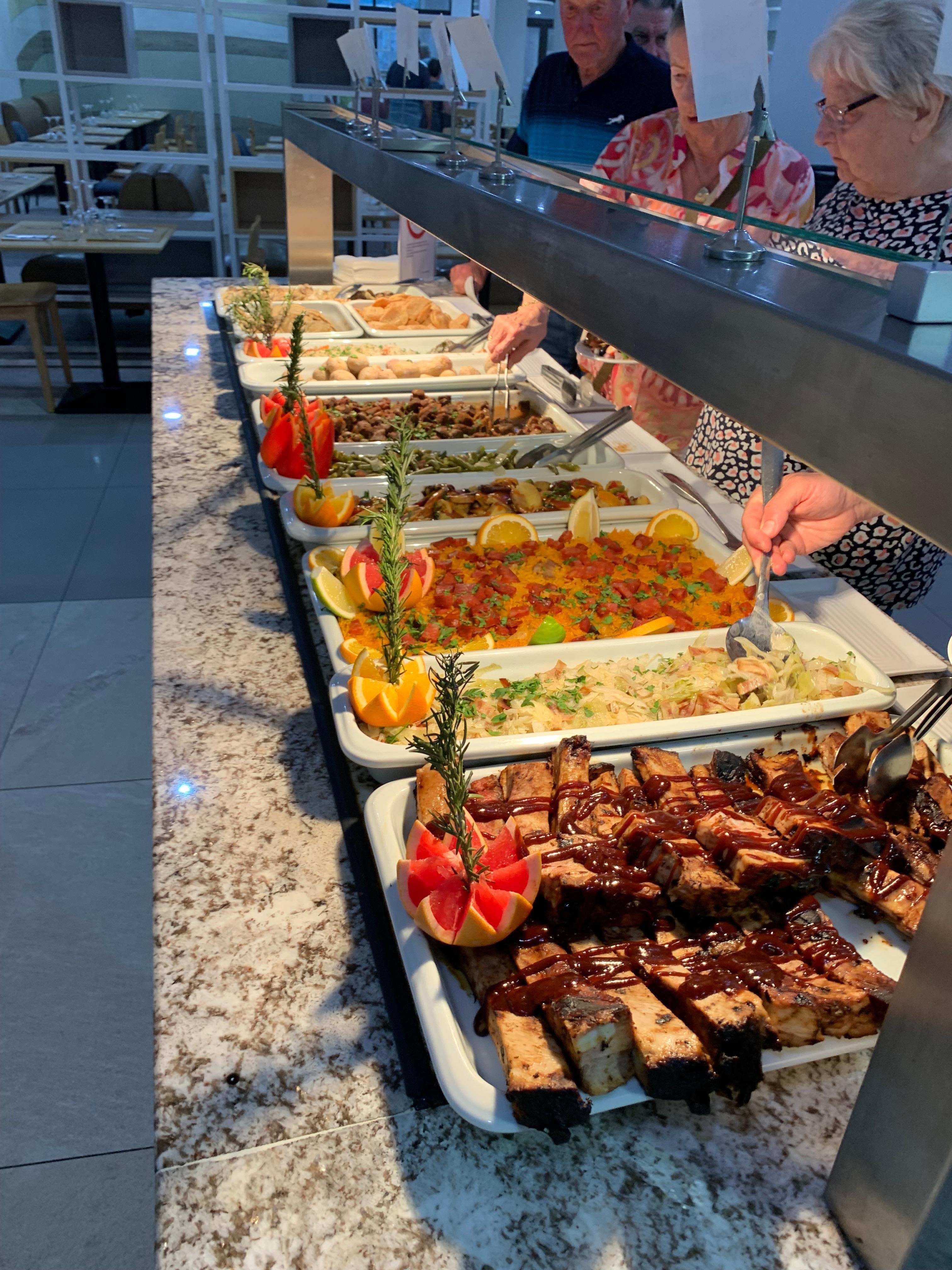 Buffet dinner example 1