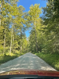 Road view on Arts and Craft Trail