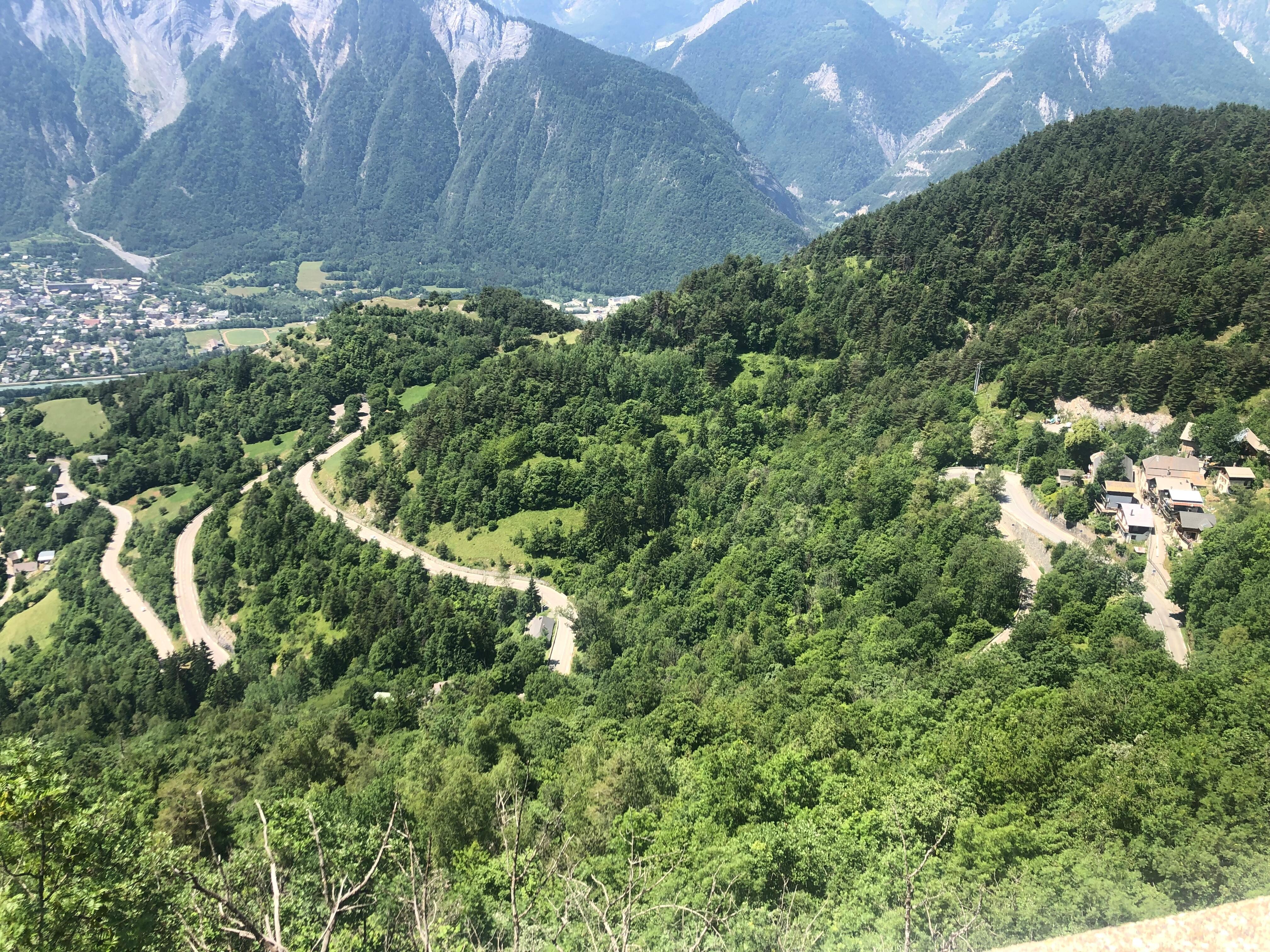 Die Straße hoch nach Alpe d’Huez…😅