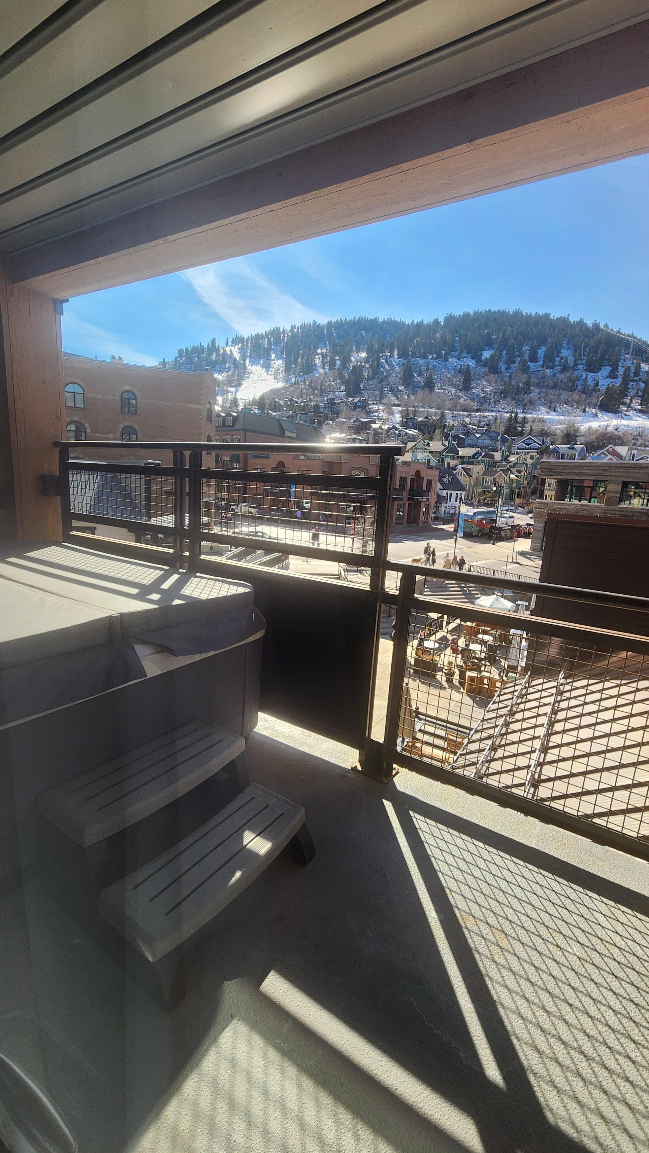 Balcony with hot tub